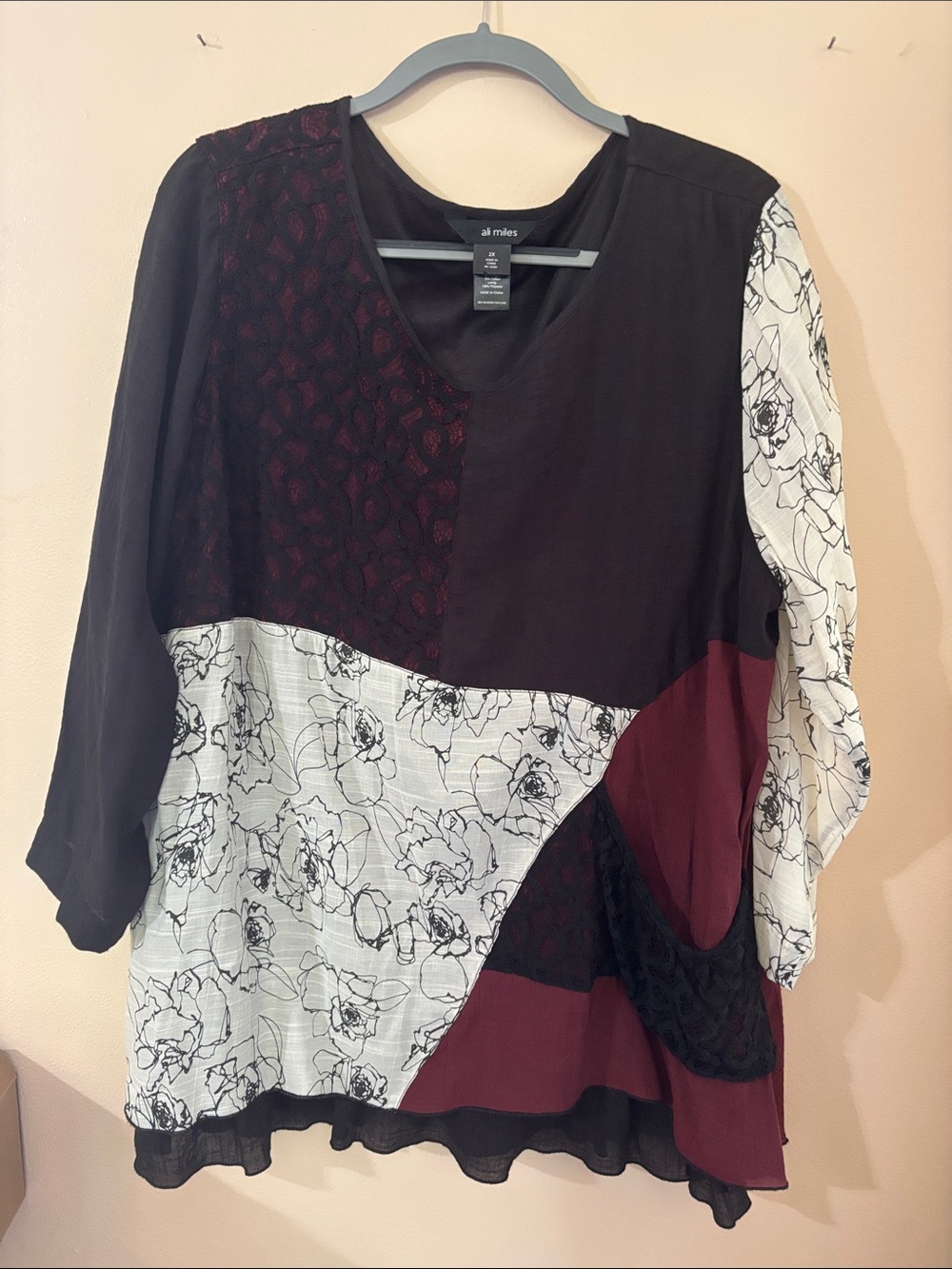 Ali Miles Mixed-Print Patchwork Tunic in Black, Burgundy & White